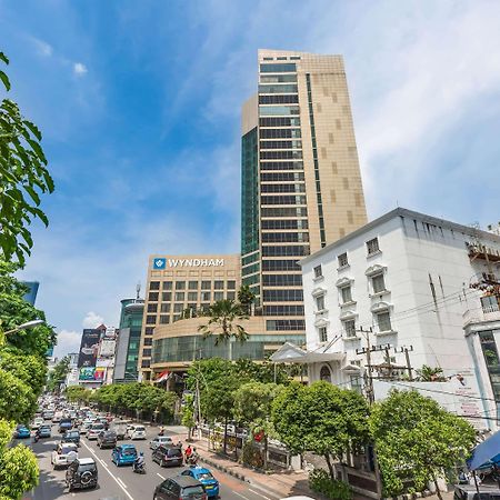 Wyndham Surabaya Hotel Exterior photo