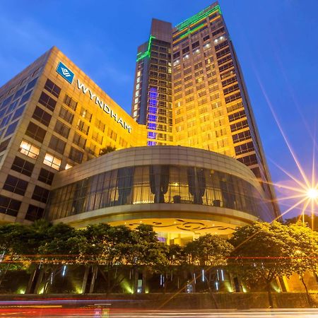 Wyndham Surabaya Hotel Exterior photo